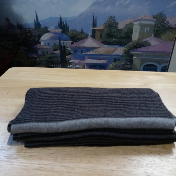 🌇🆕APT. 9 DESIGNER SCARF 10"×80"🛩🚂 - Picture 11 of 16